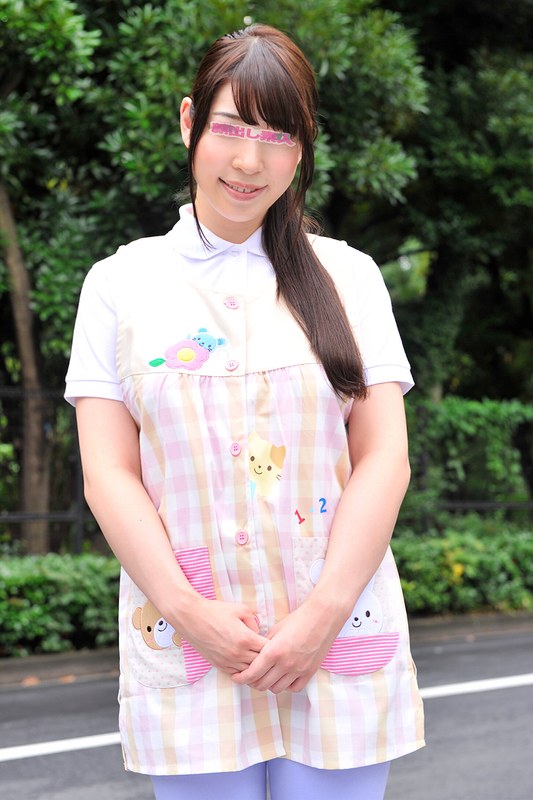 子供が大好き！どんなときでも笑顔あふれる素人の巨乳お姉さん限定！童貞クンの夢である授乳手コキをお願いしたら心優しい新人の幼稚園の先生＆保母さんは大きなおっぱいと母性愛を刺激され筆おろしSEXしてくれるのか！？ のぞみ - FANZAアダルト動画レビュー